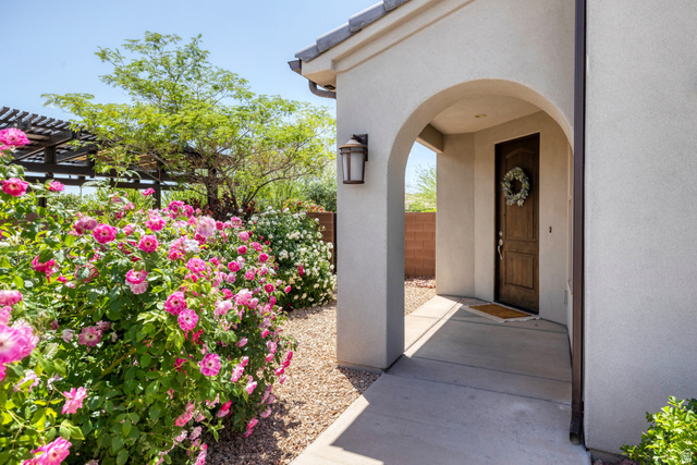 Property in Washington - View 4