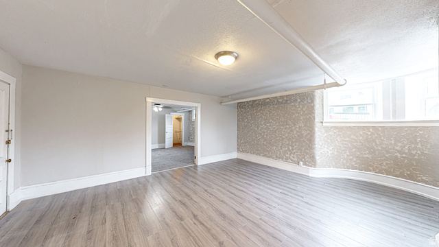 Property in Salt Lake City - View 14