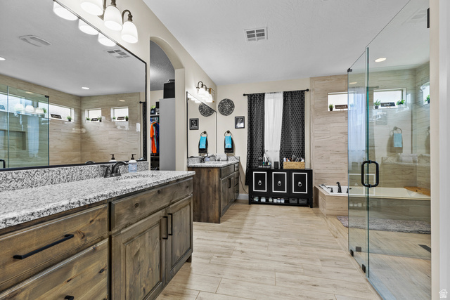 Property in Hurricane - View 9