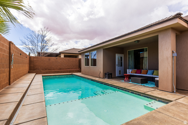 Property in Hurricane - View 28