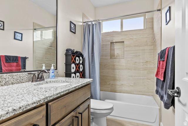 Property in Hurricane - View 19