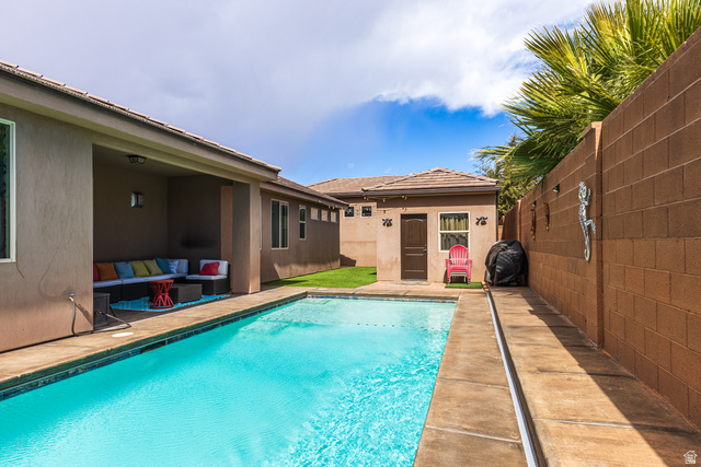 Property in Hurricane - View 29