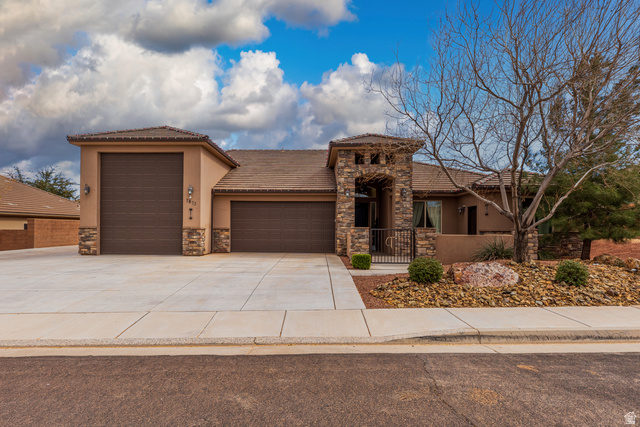 Property in Hurricane - View 2