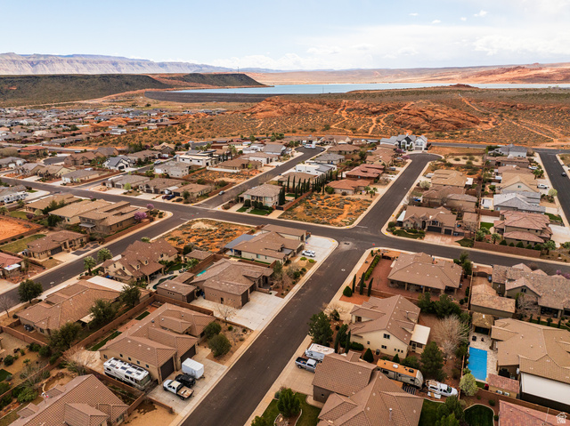 Property in Hurricane - View 27