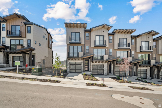 2071 W Pinnacle Ln #h1
                     MLS #2141943