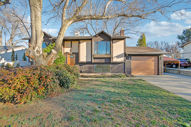 569 E Aloha Ln
                     MLS #2141956