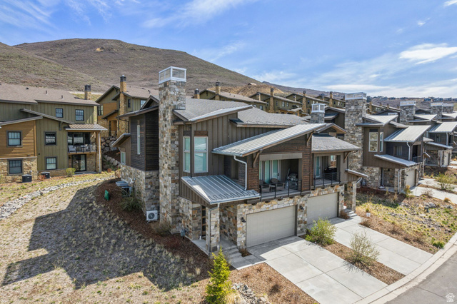 337 E Overlook Loop
                     MLS #2142040