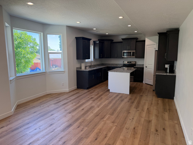 740 N 175 E
                     MLS #2142047