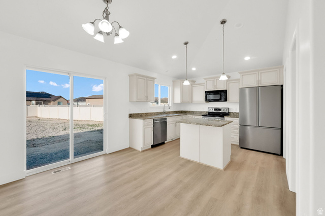 Property in Eagle Mountain - View 6