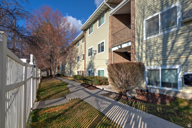 217  Foss St  #d201
                     MLS #2142284