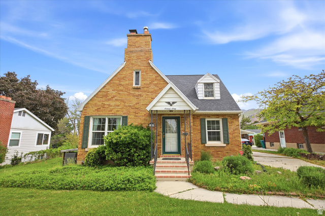 1660 E 26th St
                     MLS #2142413