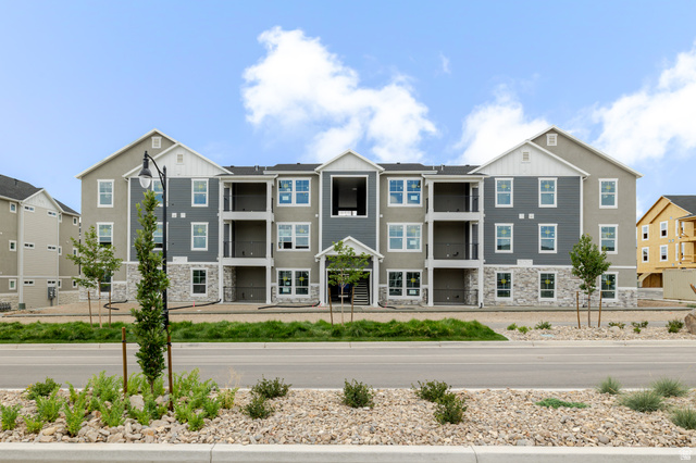6688 W Twin Rocks Ln #c202
                     MLS #2142450