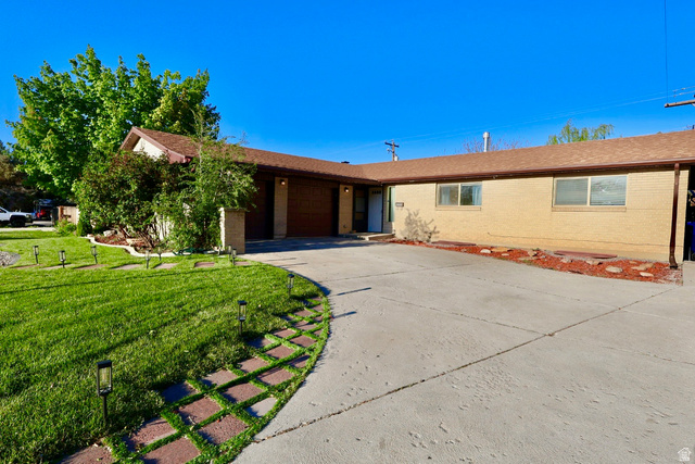 3853 S Market St
                     MLS #2142494