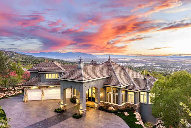 1742 E Ridge Point Dr
                     MLS #2142509