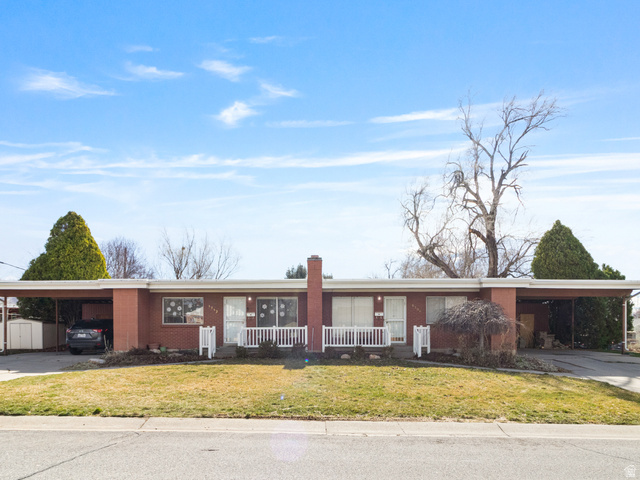 1706 E Zenith Ave
                     MLS #2142562