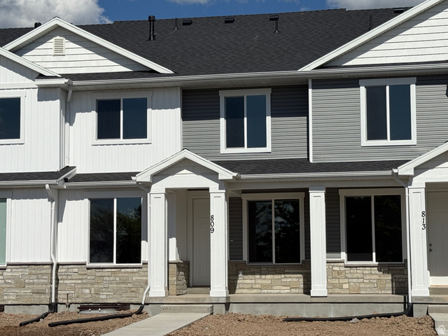 809 S 270 E #2
                     MLS #2142631