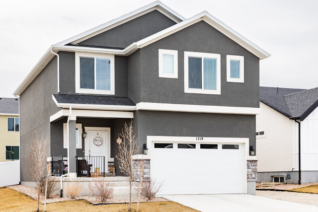 Main photo for 1219 S Raintree Ln