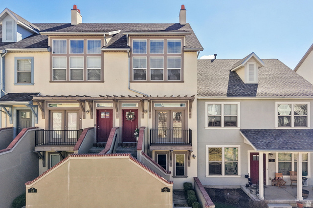 Main photo for 420 N Main St #22