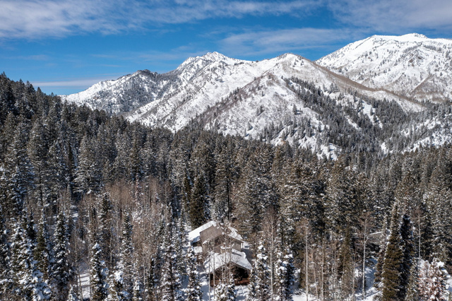 9443 E WILD CLEMATIS LN, Brighton UT 84121