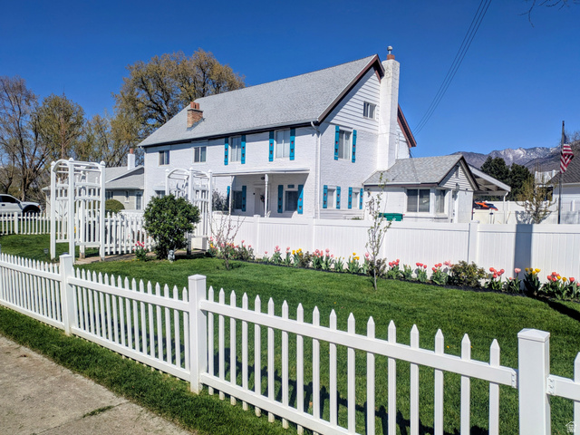 5109 S TAROONA DR, Holladay UT 84117