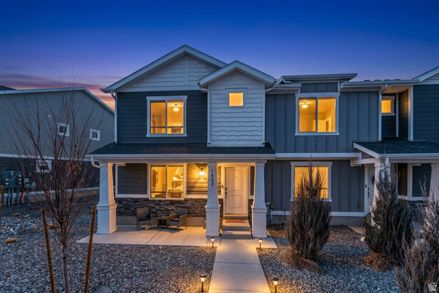 1822 N Blue Iris Ave #1055
                     MLS #2143032
