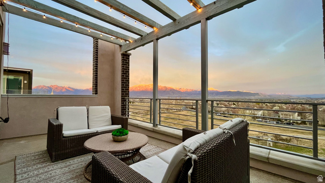 4512  Kestrel Ridge Rd
                     MLS #2143372