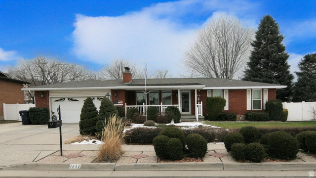 Main photo for 1242 E Earl Way