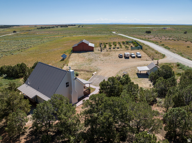 Main photo for 684 W Blue Mountain Ridge