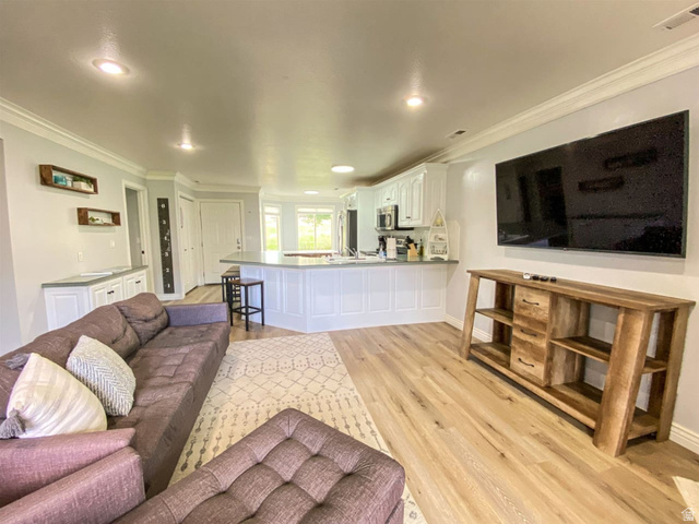 929 N HARBOR VILLAGE DR #117, Garden City UT 84028