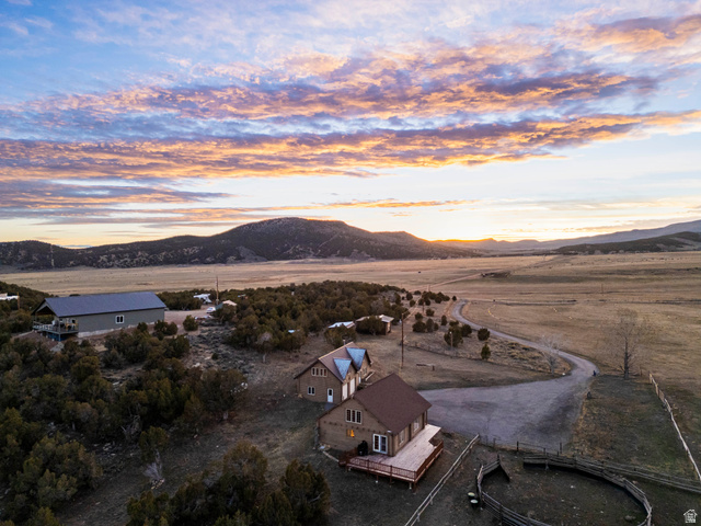 15718 N DEEP CREEK RD, Lapoint UT 84039