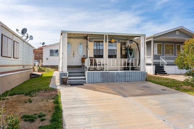 Main photo for 1150 W Red Pkwy #114