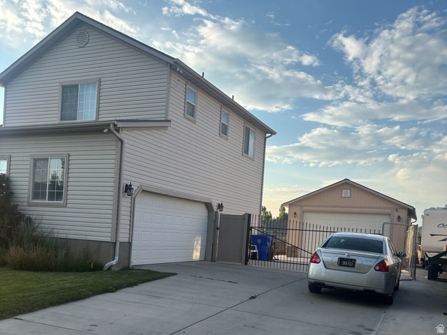 1855 E Boulder St
                     MLS #2144086