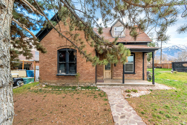 585 S 400 E
                     MLS #2144101