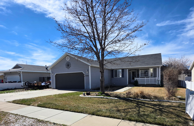 5331 S 4150 W, Roy UT 84067