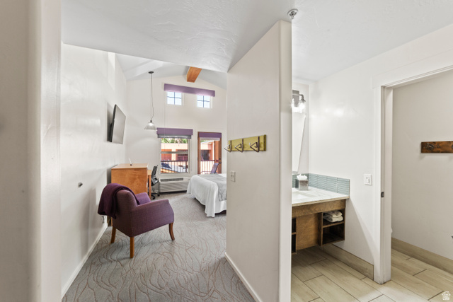 100 W 100 W 200  #212
                     MLS #2144205