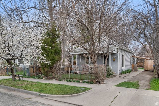 447 S Goshen St
                     MLS #2144424
