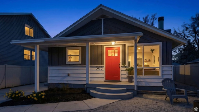 365 E Fenton Ave
                     MLS #2144650