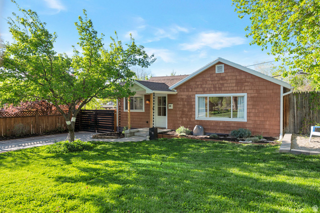 2457 E E 2100
                     MLS #2144757