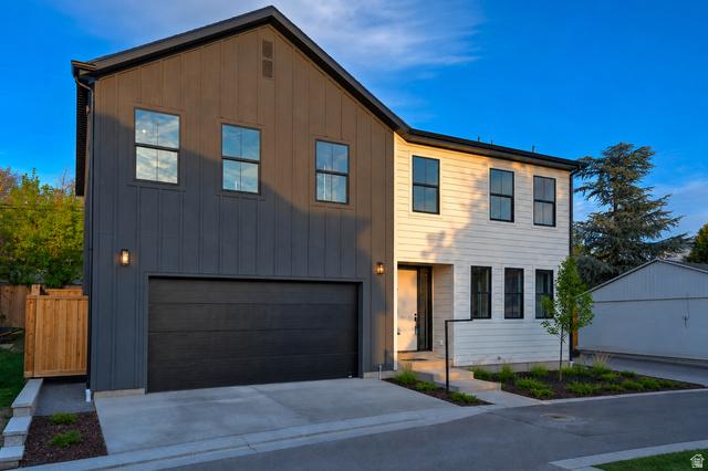 571 S Mcclelland St
                     MLS #2144760