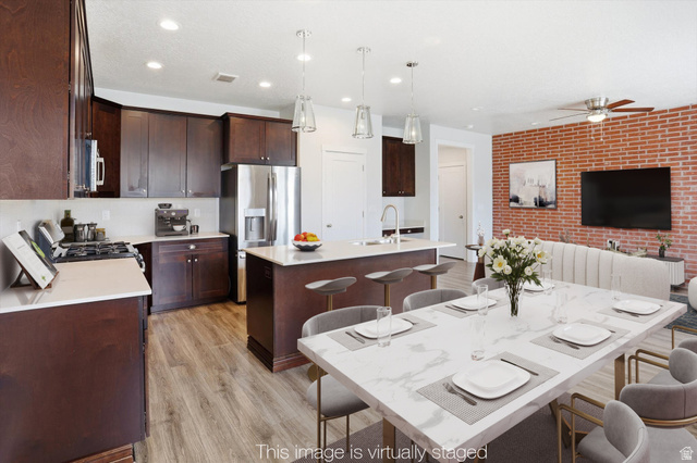 11461 S STREAM PARK DR, South Jordan UT 84009