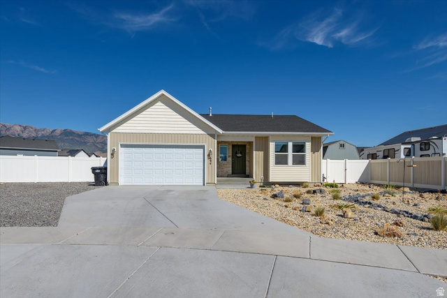 694 W Jedediah Way
                     MLS #2144934