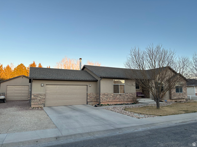 135 CONSTITUTION DR, Roosevelt UT 84066