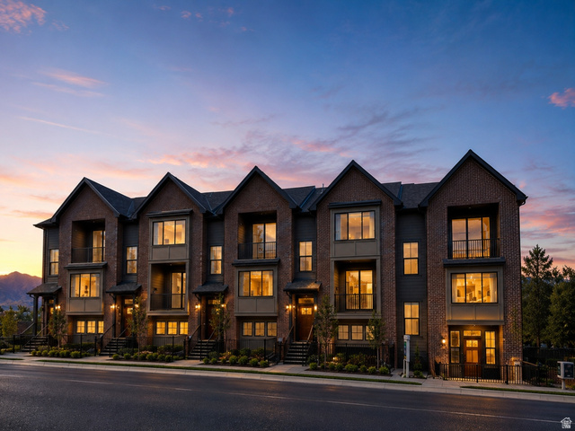 866 E Brookshade Ln #104
                     MLS #2145044