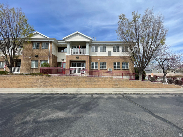 11085 S GRAPE ARBOR PL #102, Sandy UT 84070