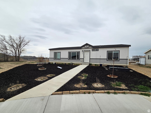 704 E PINE ST, Wellington UT 84542