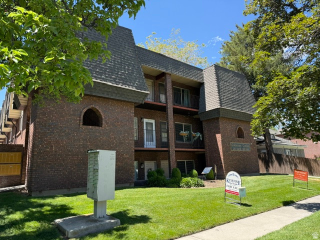 261 N 400 E #301
                     MLS #2145623