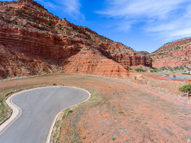 542 N RUSTY SPUR CIR, Kanab UT 84741