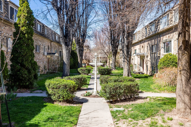 2220 E MURRAY HOLLADAY RD #82, Holladay UT 84117