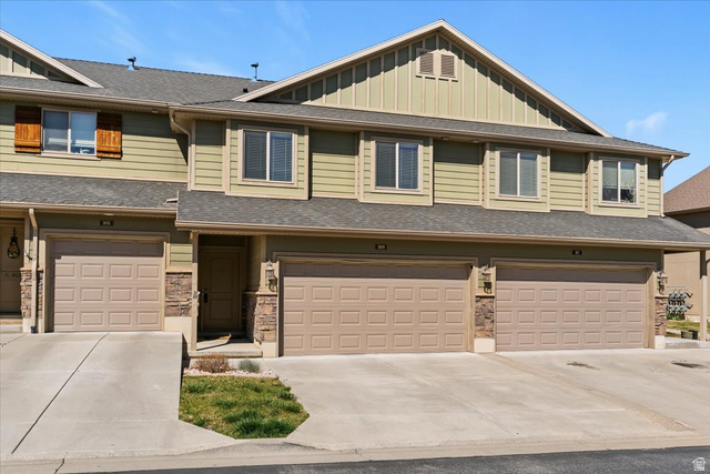 1809 E Whitetail Dr
                     MLS #2146120