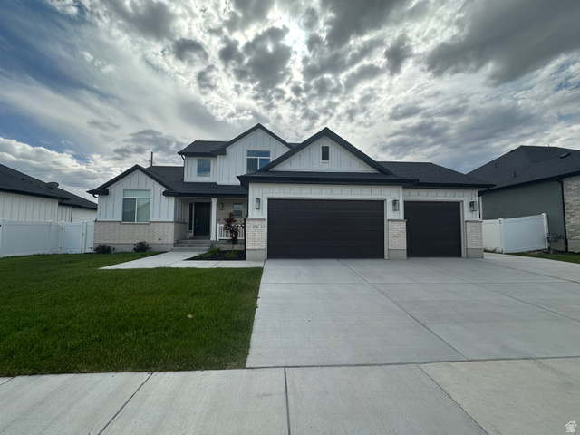 2541 N Fall Breeze Way